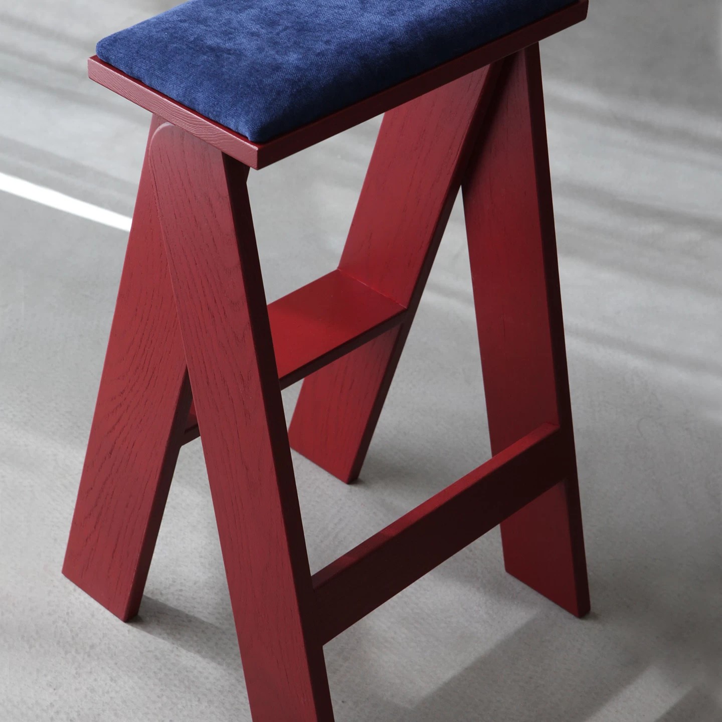 Home Bar Stools - オリジナルモダン折りたたみ式無垢材バースツール、ソフトパッド入りハイデザイナーカウンターハイトスツール、狭いスペースのキッチン、カフェ、ホームバーに最適