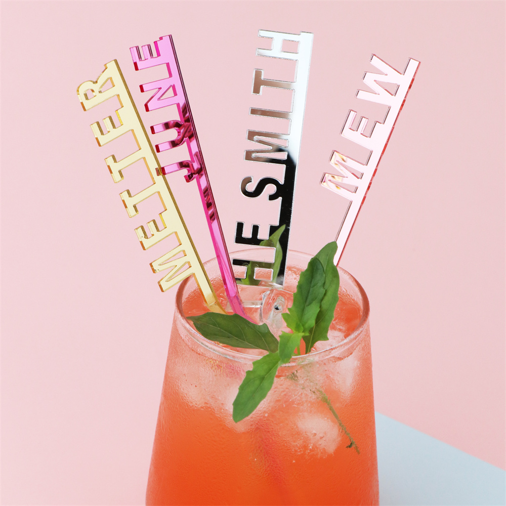 Cocktail Recipe Book - パーソナライズされたスイスのスティック,赤ちゃんのシャワーや結婚式のためのきらびやかな液体を持つために,50個のパーソナライズされた名前のスティック